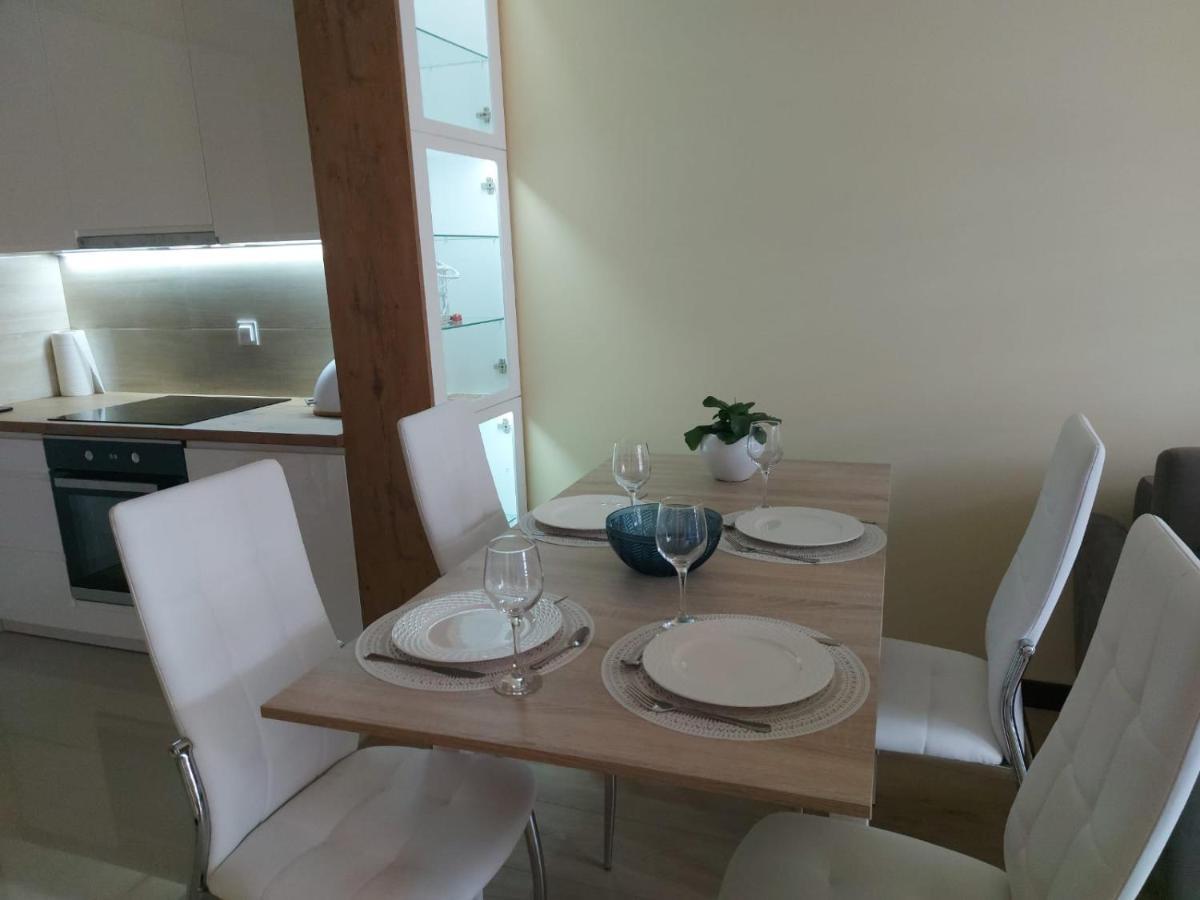 Kasprowicza 20 + Miejsce Parkingowe W Cenie. Apartment